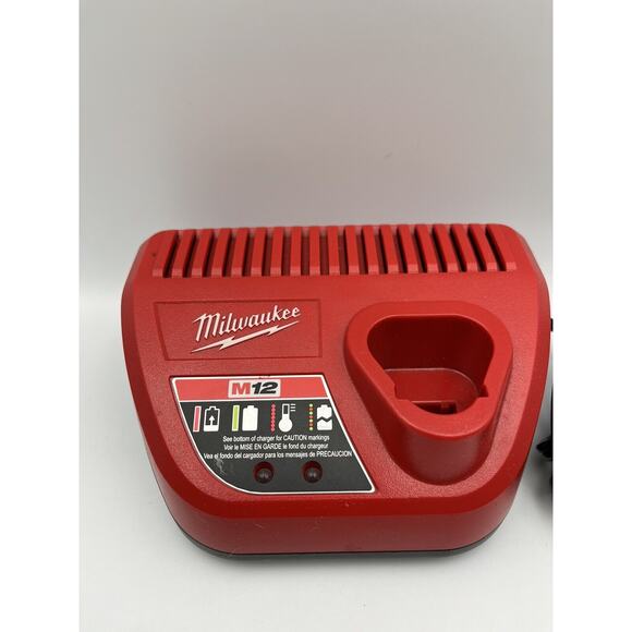 Milwaukee M12 12 Volt Red Lithium Charger Ion Cat No 48 59 2401 - Picture 2 of 6